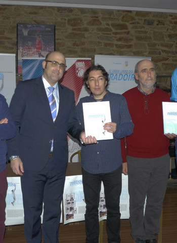 Ya a la venta “El gran libro del Obradoiro”, de Xabi Sanmartín, en Tiro Libre Scq y en Sar los días de partido