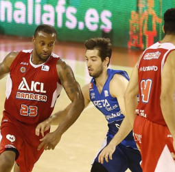 El GBC tira de orgullo y se lleva la victoria en Manresa (78-80)