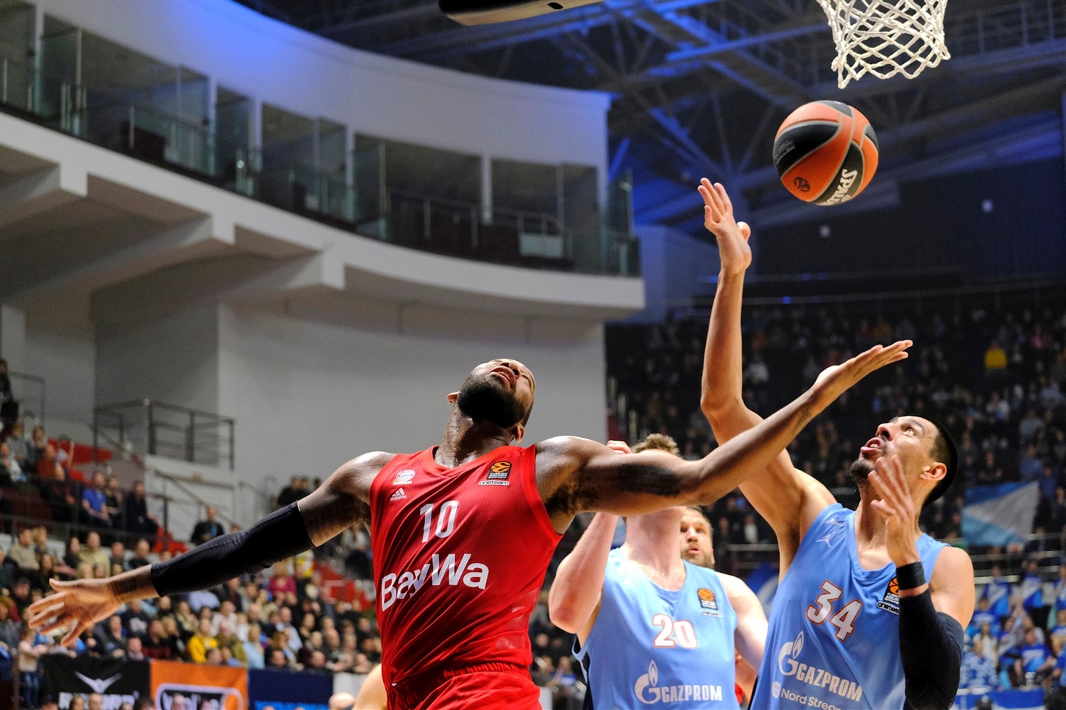 Monroe se lleva por delante al Zenit (68-77)