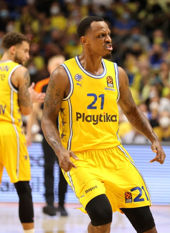 El Maccabi sostiene el empuje final del Panathinaikos (77-73)