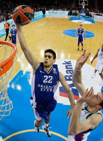 Furkan Korkmaz fichará por los Philadelphia Sixers