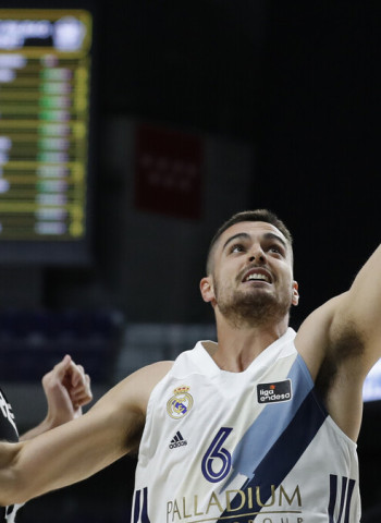 Reyes y Abalde, positivos en COVID-19