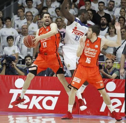 [1-1] El Valencia Basket empata la final (79-86)