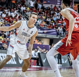 Serbia contiene la presión turca (80-74)