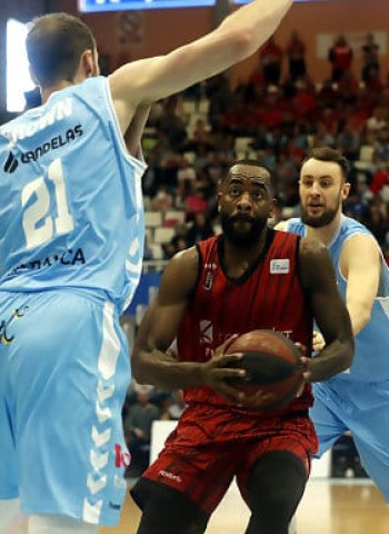 Remontada fuenlabreña para una victoria de oro en Lugo (92-96)