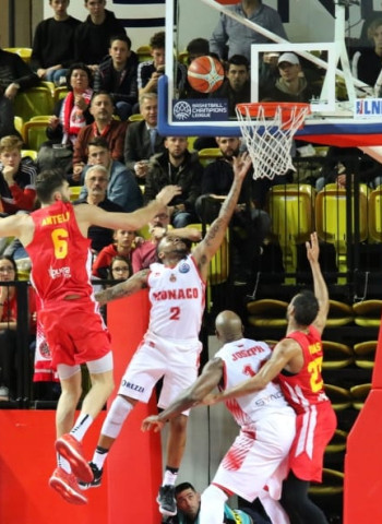 Los Tercios caen ante el imbatible AS Monaco (83-75)