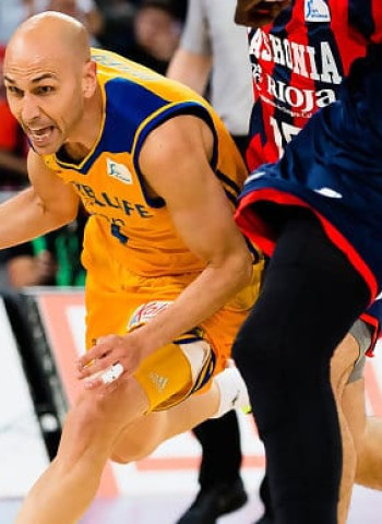 Albert Oliver seguirá de amarillo una temporada más