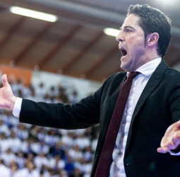 Víctor Lapeña mejor entrenador de la EuroLeague 2020