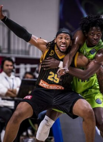 Akil Mitchell negocia con la Virtus Bolonia