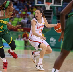 Victoria, vendaval ofensivo y pase a cuartos (97-43)