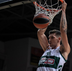 Dinos Mitoglou cierra su fichaje con el Panathinaikos