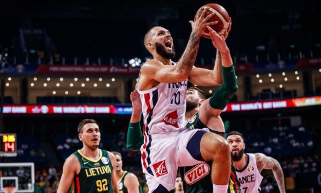 Los Washington Wizards muestran interés por Evan Fournier