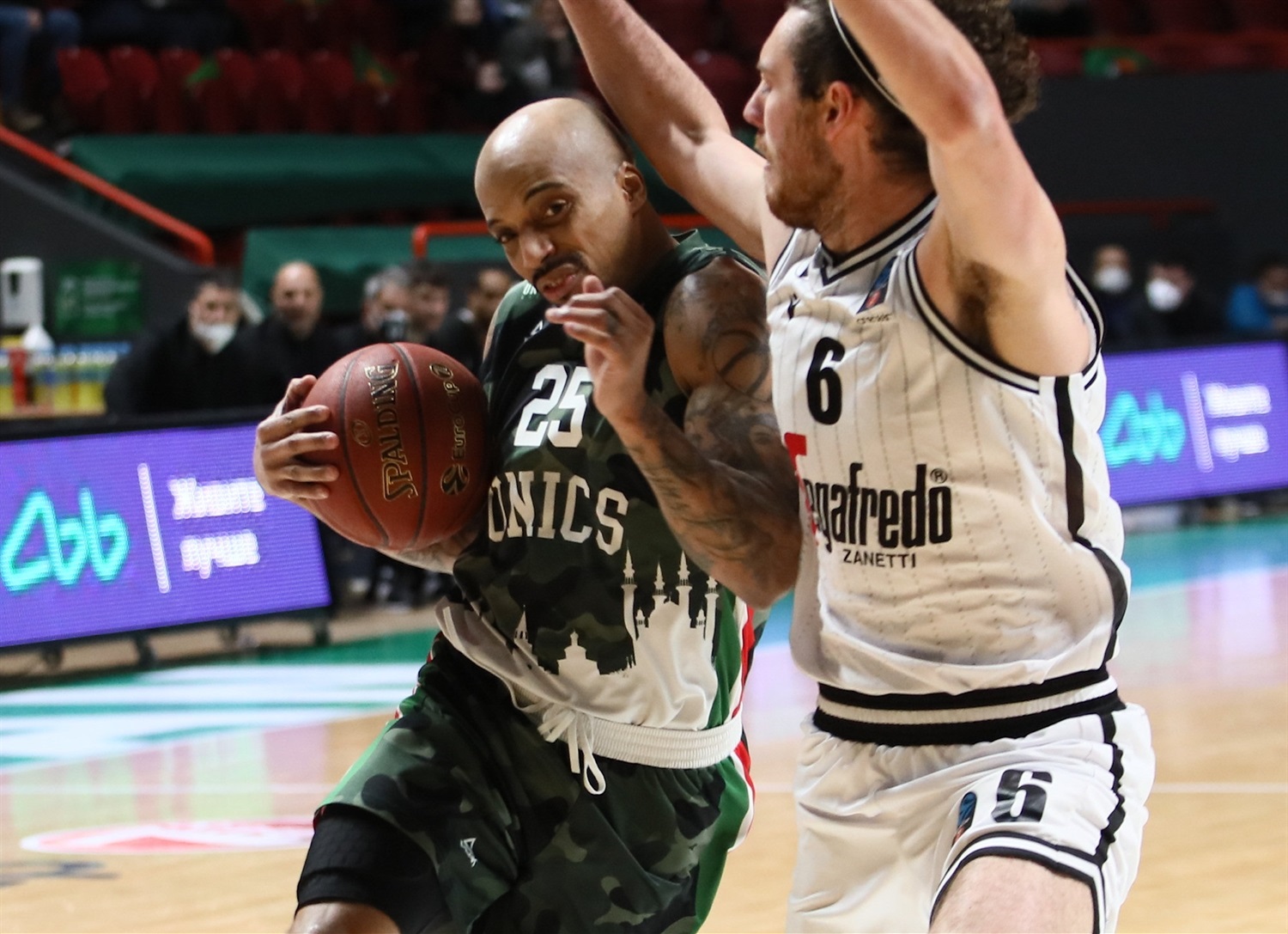 UNICS logra endosar la primera derrota de la temporada de la Virtus Bolonia (85-81)