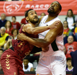 UCAM corta su mala racha con un triunfo frente a Unicaja (85-80)