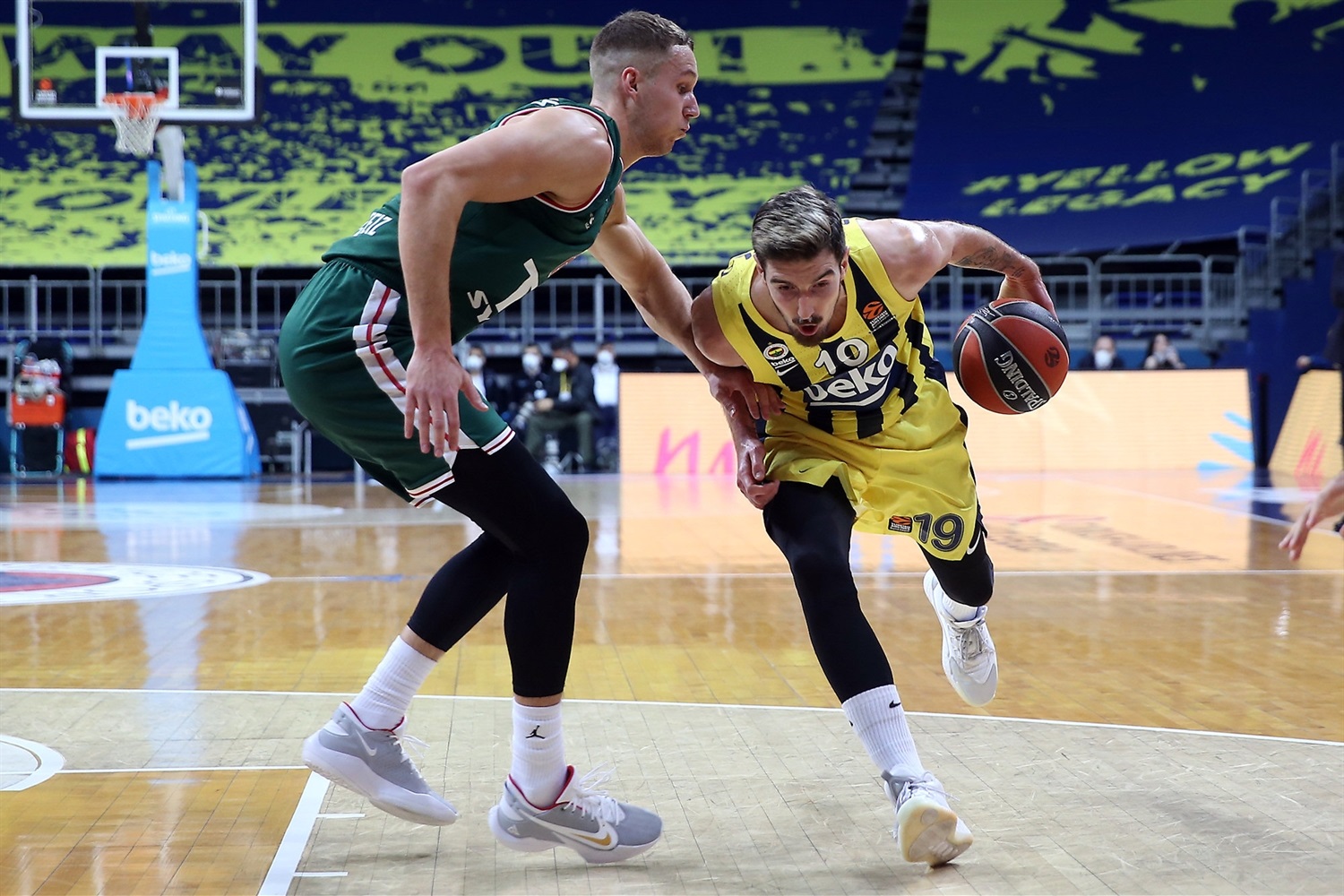 TD Systems Baskonia cede ante el acierto turco (96-76)