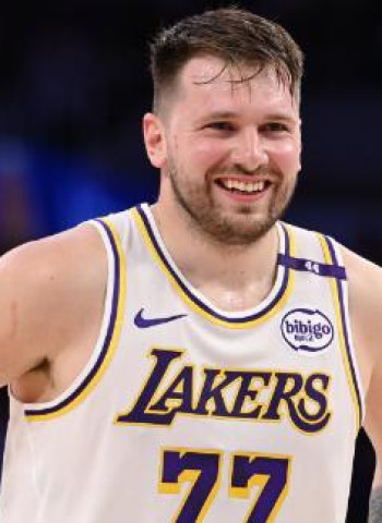 Luka Doncic brilla mientras los Lakers dominan a los Clippers nuevamente, 102-108