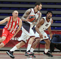 El Armani Milán derrota al Estrella Roja y se mete en los playoffs (72-93)