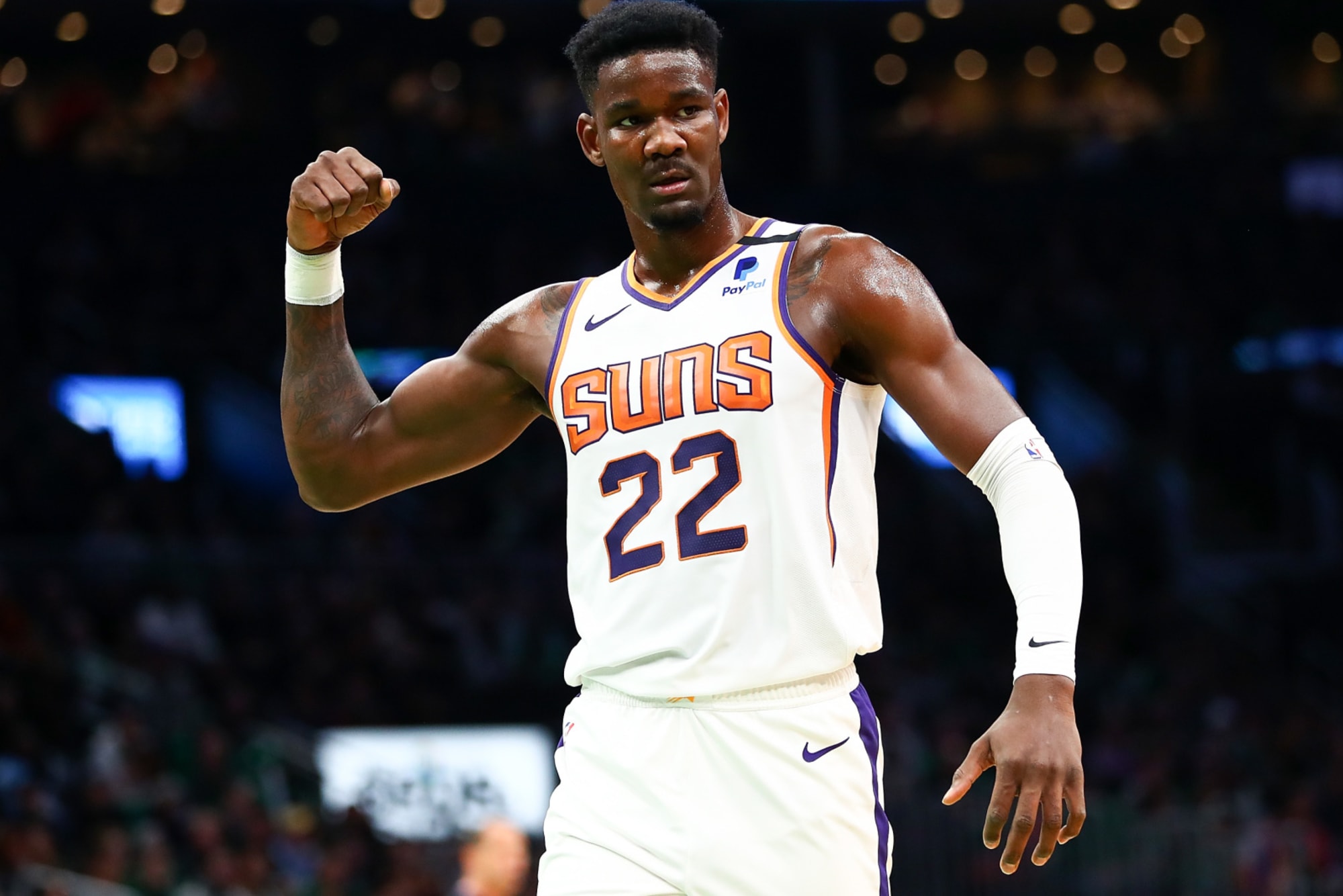 Deandre Ayton apunta lejos de los Phoenix Suns