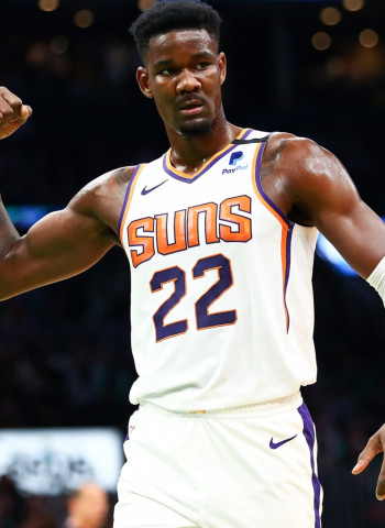 Deandre Ayton apunta lejos de los Phoenix Suns