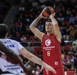 El Zaragoza valora la vuelta de Dino Radoncic para cubrir la marcha de Parrado