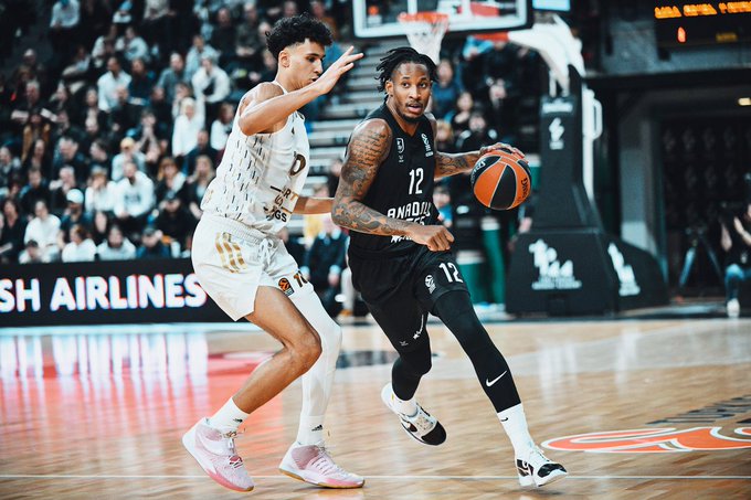 Clyburn apuntilla al ASVEL desde el tiro libre, 89-90