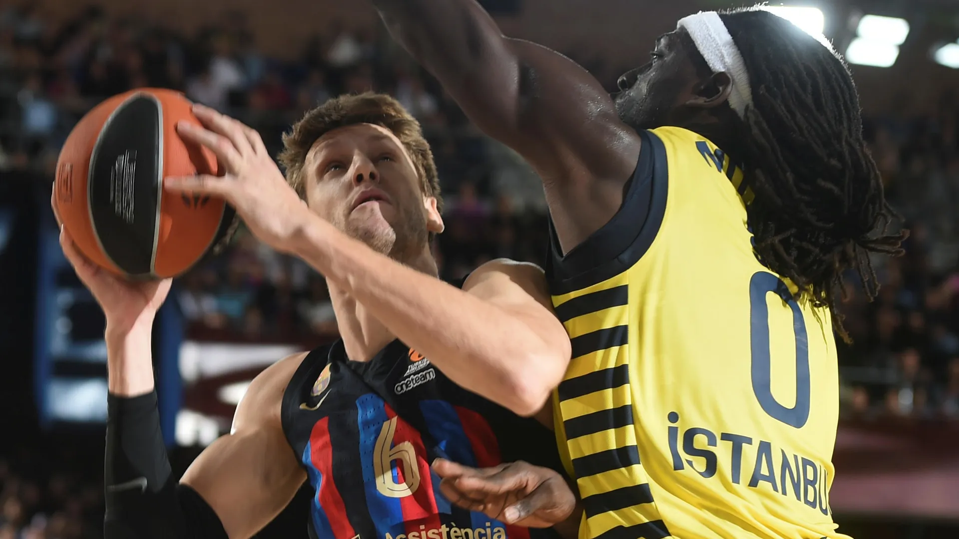 El Barça remonta ante Fenerbahce tras una sensacional segunda parte (89-81)