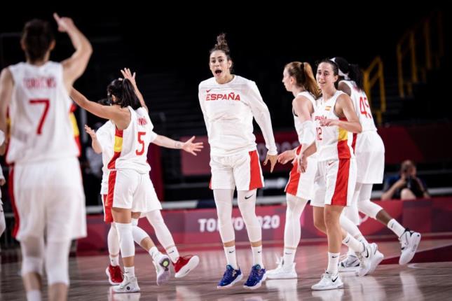 Los triples de Maite Cazorla impulsan a España ante Serbia (85-70)