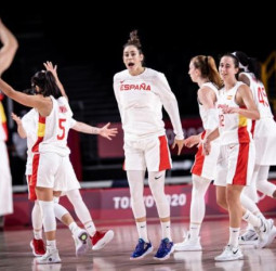 Los triples de Maite Cazorla impulsan a España ante Serbia (85-70)