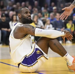 Curry y LeBron nos regalan un partidazo de antaño, con victoria angelina