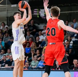 Mitar Bosnjakovic, cerca del Partizan
