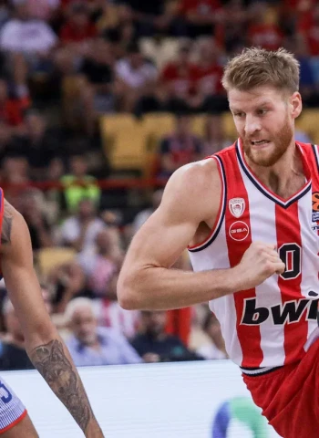 Olympiacos aplasta a Efes gracias a una sólida defensa, 75-57