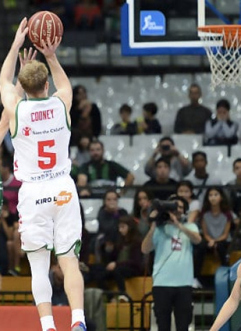 Cooney, tras abandonar el Baskonia, se va al baloncesto alemán