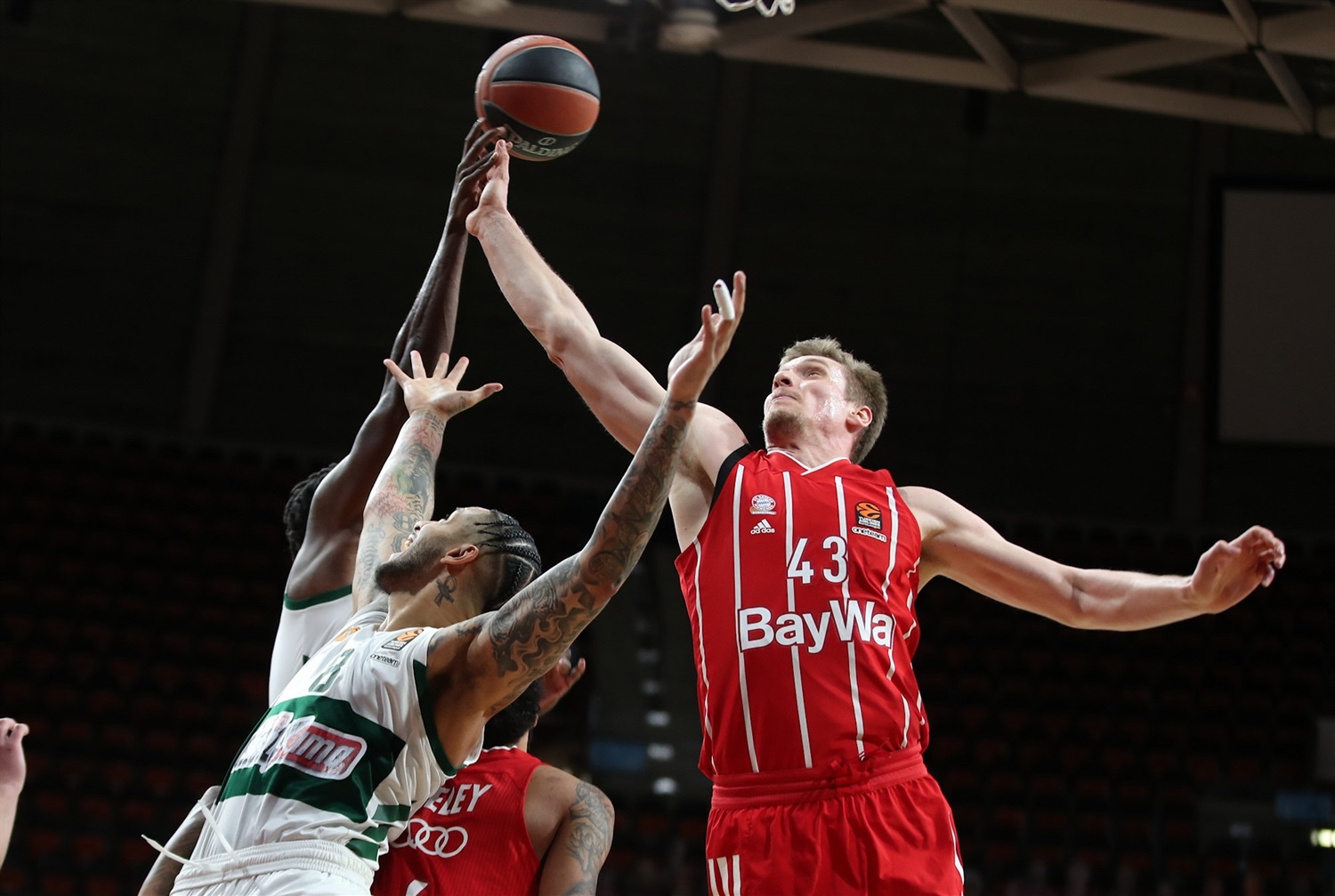 El Bayern busca mantenerse fuerte frente al Panathinaikos