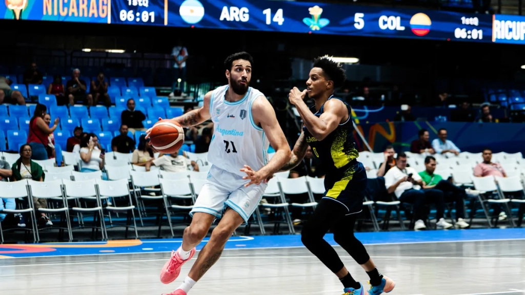 Una agónica canasta de Nico Brussino le da el triunfo a Argentina sobre Colombia