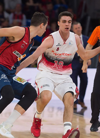 El Tecnyconta Zaragoza se da un homenaje ante el Baskonia (81-91) [0-1]