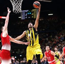 El Fenerbahce vuelve a la senda de las victorias en Milán (70-79)