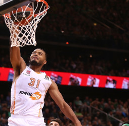 El Baskonia se estrena con victoria en Kaunas (58-70)
