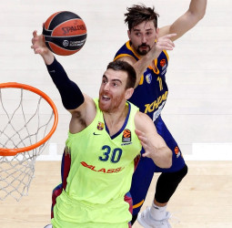 Víctor Claver seguirá en el Barça hasta 2022