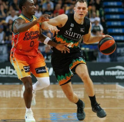 Nikola Radicevic, cerca del Cedevita Olimpija