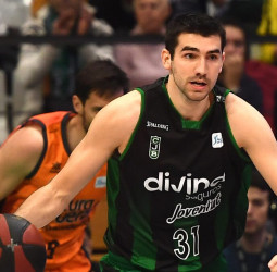 Dakota Mathias refuerza la línea exterior del Lenovo Tenerife