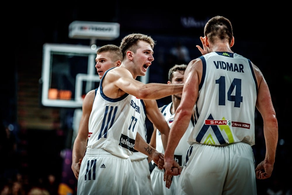 Eslovenia, partidazo y a semifinales (103-97)