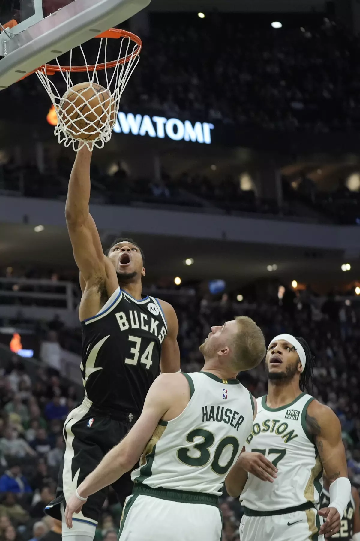 Los mejores Bucks del año arrasan a los Celtics