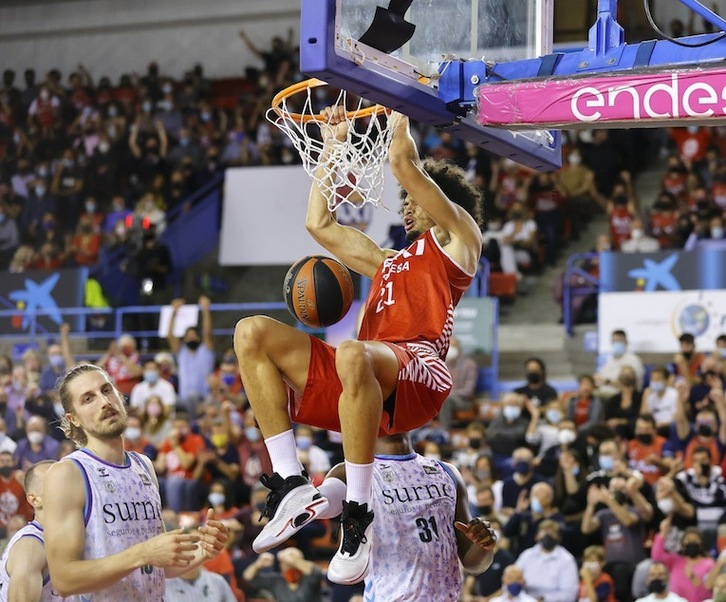 Bako desoye ofertas de equipos de EuroLeague para continuar en el BAXI Manresa