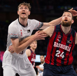 El Baskonia controla en todo momento su partido ante el Monbus Obradoiro, 89-79