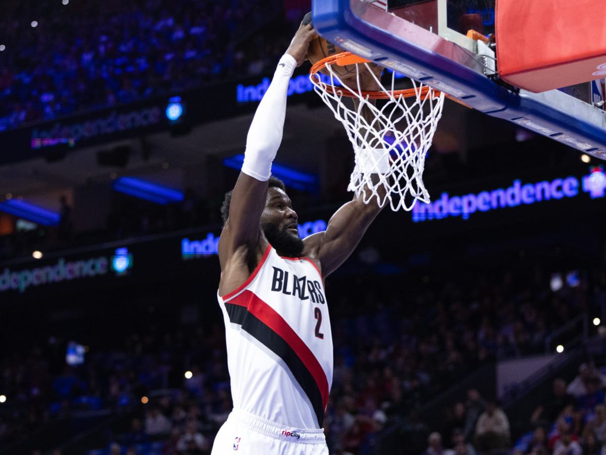 Los Blazers cortan a Deandre Ayton