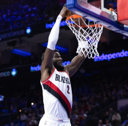 Los Blazers cortan a Deandre Ayton