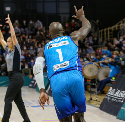 Kyle Alexander decide en una 2ª parte para el recuerdo fuenlabreño (105-95)