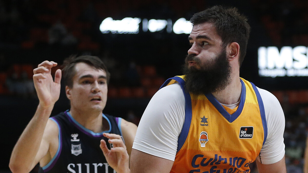 La quinta seguida llega con locura antes del parón ante Surne Bilbao Basket (100-84)