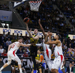 La defensa del Tenerife se impone al Básquet Girona, 74-60