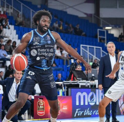 Chinanu Onuaku se desvincula del Dinamo Sassari